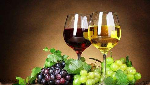 如何鉴别进口葡萄酒?怎样鉴别进口红葡萄酒