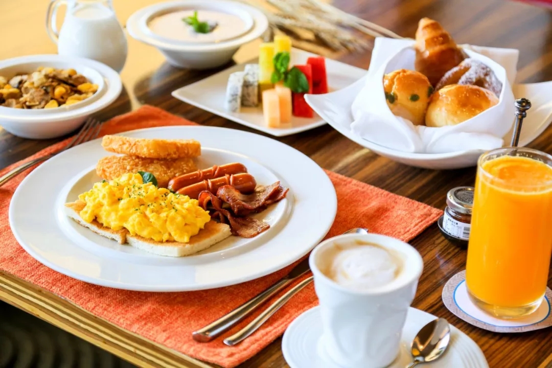 如何形容一顿早餐?形容早餐美好的句子的词