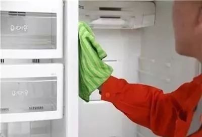 关于感染者尽量不要接触冰箱的信息